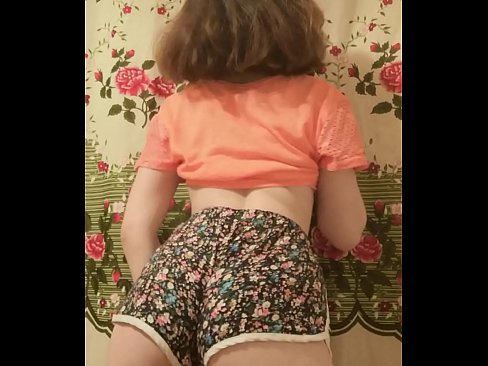 ❤️ Sexy ung babe tar av seg shortsen på kamera ❌ Analvideo hos oss no.mobilecric.top ﹏