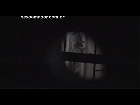 ❤️ Blondie blir i hemmelighet filmet av en nabolagsvoyeur gjemt bak hule murstein ❌ Analvideo hos oss no.mobilecric.top ﹏
